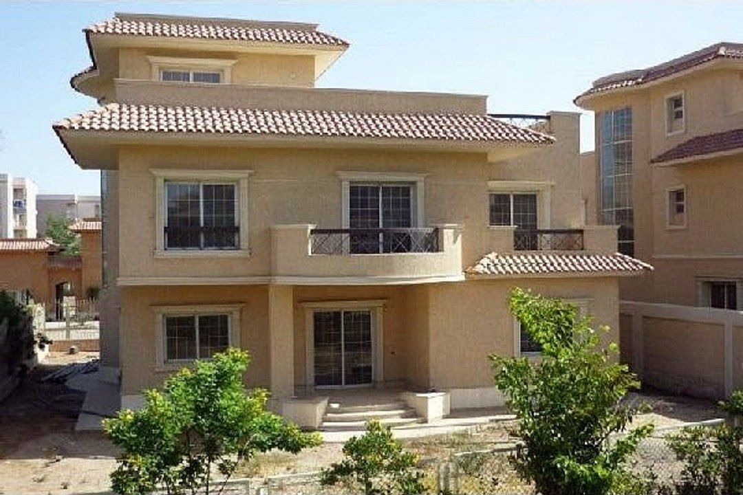 Flowers Park fifth settlement stand alone villa for resale