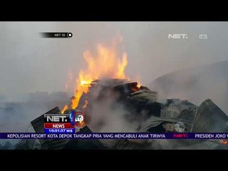 Kebakaran Menghanguskan Puluhan Bangunan Semi Permanen dan Menewaskan 2 Orang - NET 10