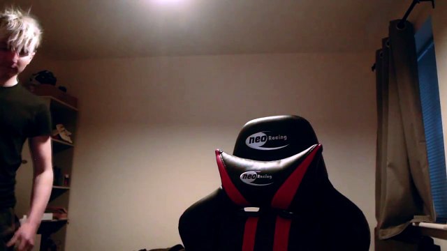 Philips Headphones Advert.