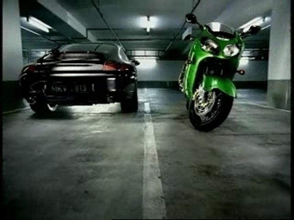KAWASAKI ZX12R VS PORSCHE