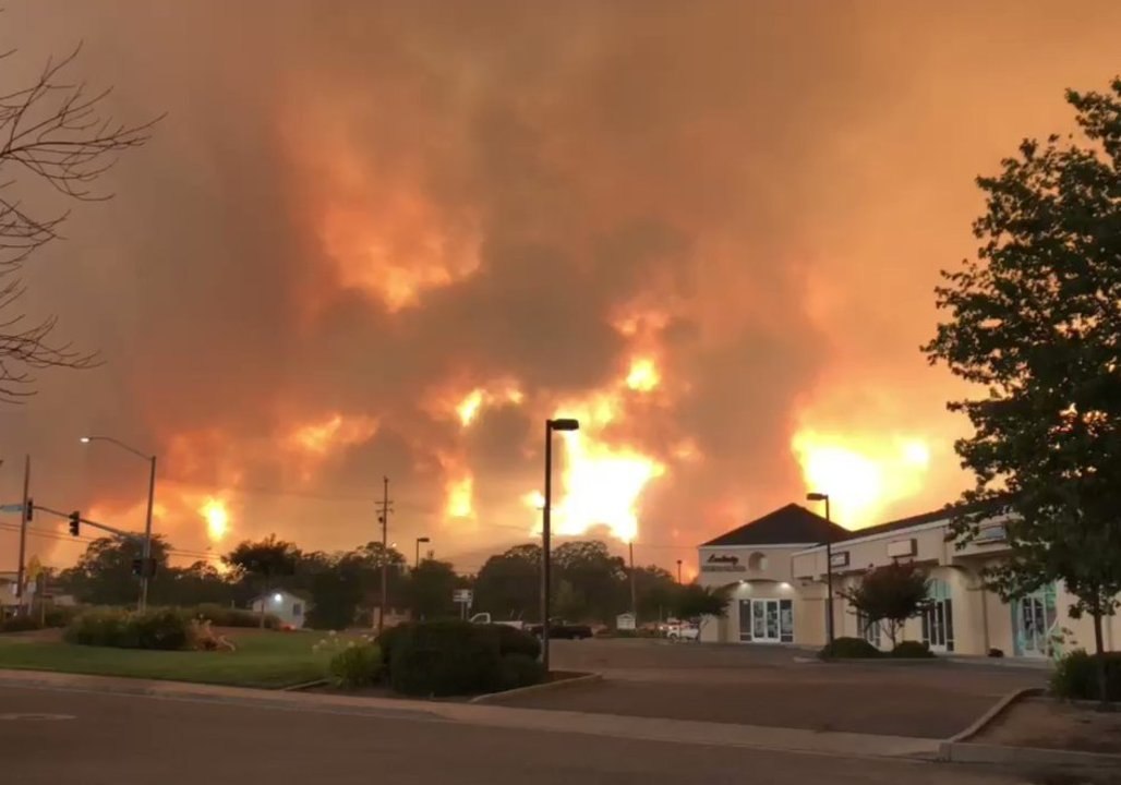 Homes in California's Redding Face Destruction as Carr Fire Spreads