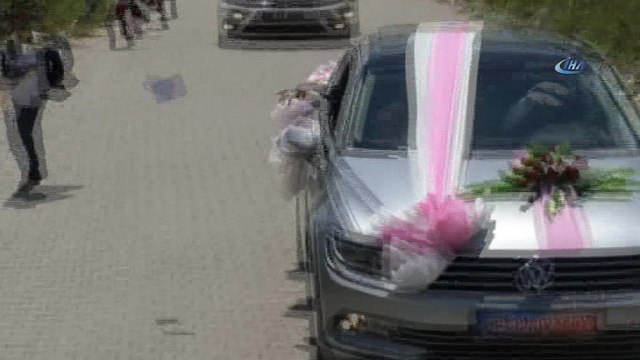 Bahşiş almak isteyen çocuklar canlarını hiçe sayıyor