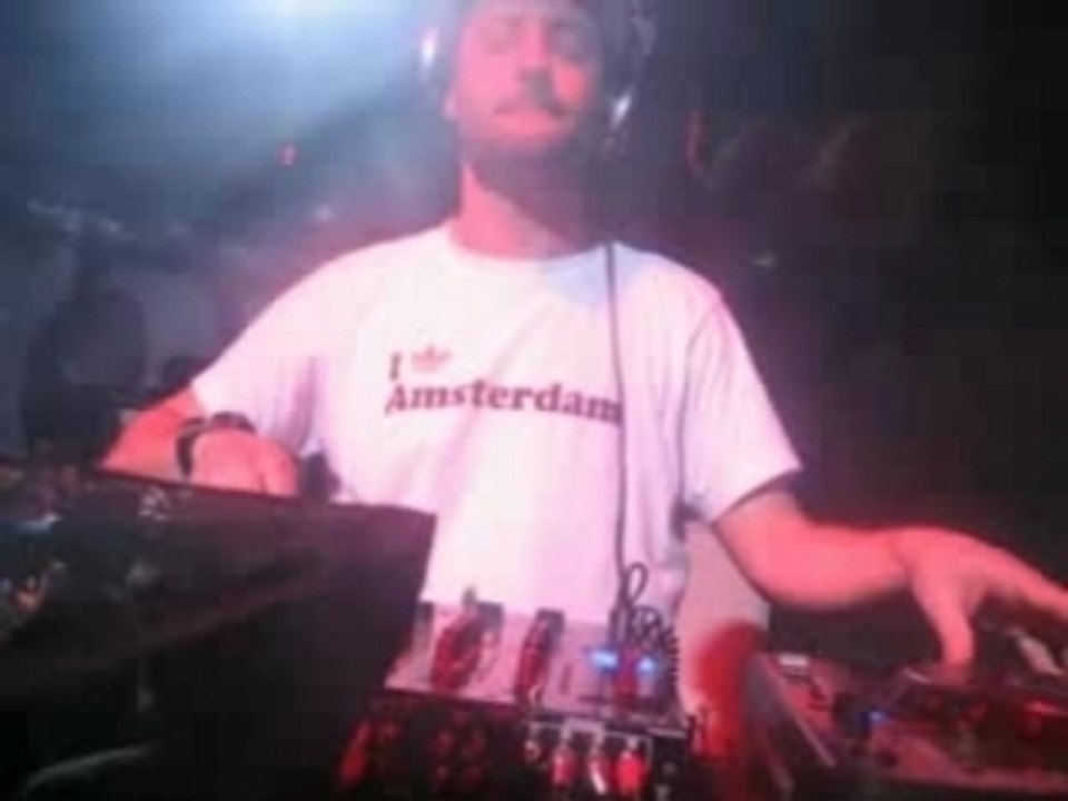 Seb Léger is playing Roadkill @ Inox