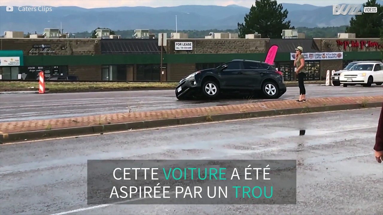 Un énorme trou avale des voitures dans le Colorado