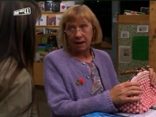 Le Monde de Joan S1E4 FRENCH   Part 02