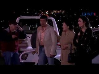 الغليظ تبع السينما شاف الموبايل تاع سميحة وعم يحكي منو -  كندة حنا -  صبايا  -  الموسم الاول