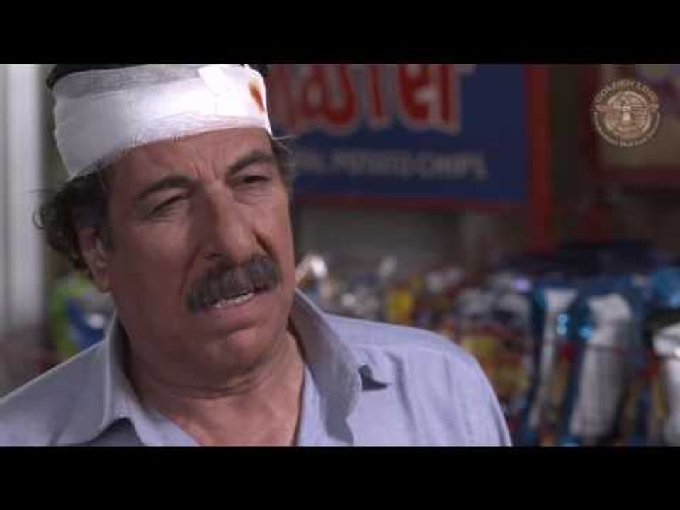 تنازل شوكت عن حقه ـ مقطع من مسلسل شو القصة-الحل...
