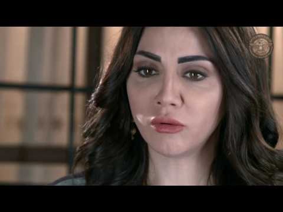 طلب ام ادهم من خالدية حمل جرن الكبة ـ مقطع من مسلسل الخان - الجزء 1 ـ الحلقة 8