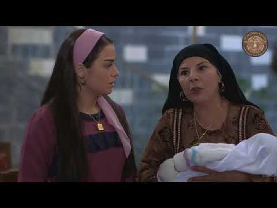 ام جابر تطرد ام عرب من منزلها -مسلسل الغربال -ا...