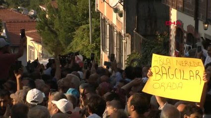 Meral Akşener Evinin Önünde Konuştu-1