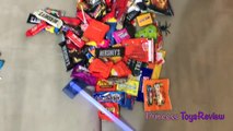 HALLOWEEN TRICK OR TREAT for Toy Egg Surprise and Candy with Princess ToysReview