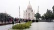 Taj Mahal पर भी बरसात का कहर, Taj Mahal Premises में भी घुसा पानी, बना तालाब | वनइंडिया हिन्दी