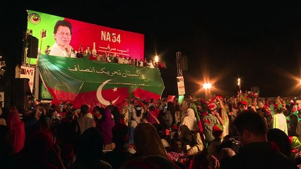 "Taliban Khan" oder Reformer? - Khans Wahlsieg in Pakistan