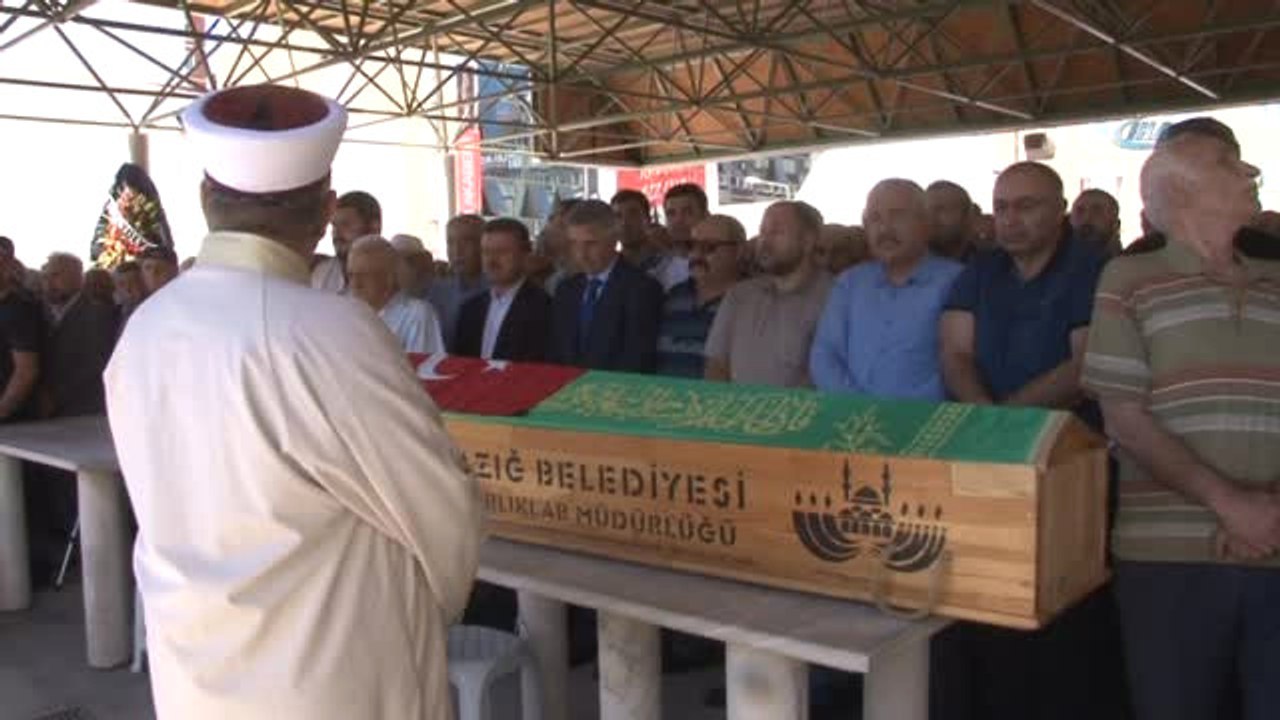 Ünlü Vazgeçilmiyor Şarkısının Bestekarı Eroğlu Son Yolculuğuna Uğurlandı