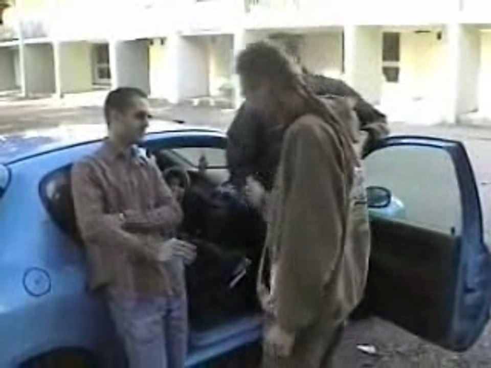 POURVOYEURclip2