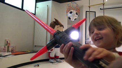 PRANK STORY • Je coupe les CHEVEUX de mon PÈRE pendant qu'il DORT - Studio Bubble Tea