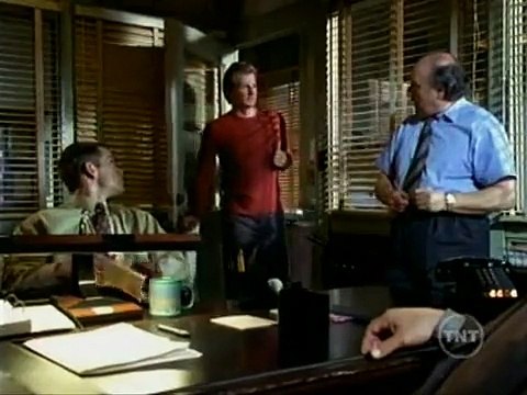 NYPD Blue S09E15 Guns & Hoses
