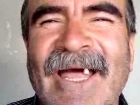 Ilyas ne mange que de la purée !...