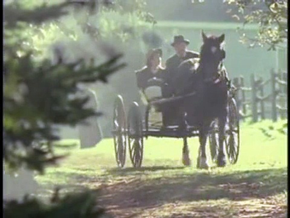 Emily Of New Moon S01 E01
