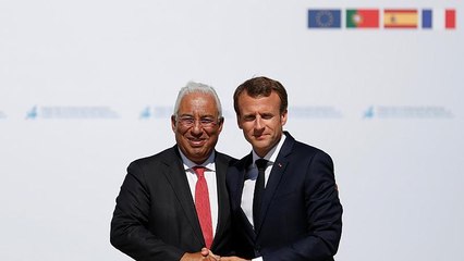 Descargar video: Emmanuel Macron e António Costa debatem a Europa em Lisboa