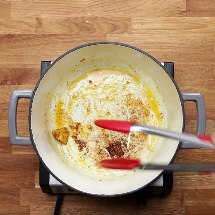Dieses Rezept für Butter Chicken ist so einfach, das bekommst du auf jeden Fall hinDas ganze Rezept findest du hier: