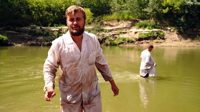 КАК ВЫБРАТЬСЯ ИЗ ПЕСКА, ЗАКОПАННОМУ ПО ШЕЮ?