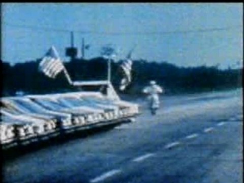 Accident de cascade moto,saut de voiture