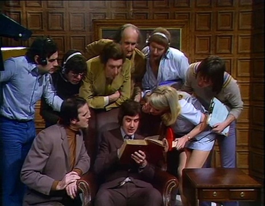 Monty Python's Flying Circus A Book At Bedtime S03E12