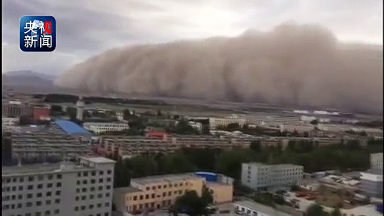 Cette énorme tempête de sable avale une ville entière en Chine !