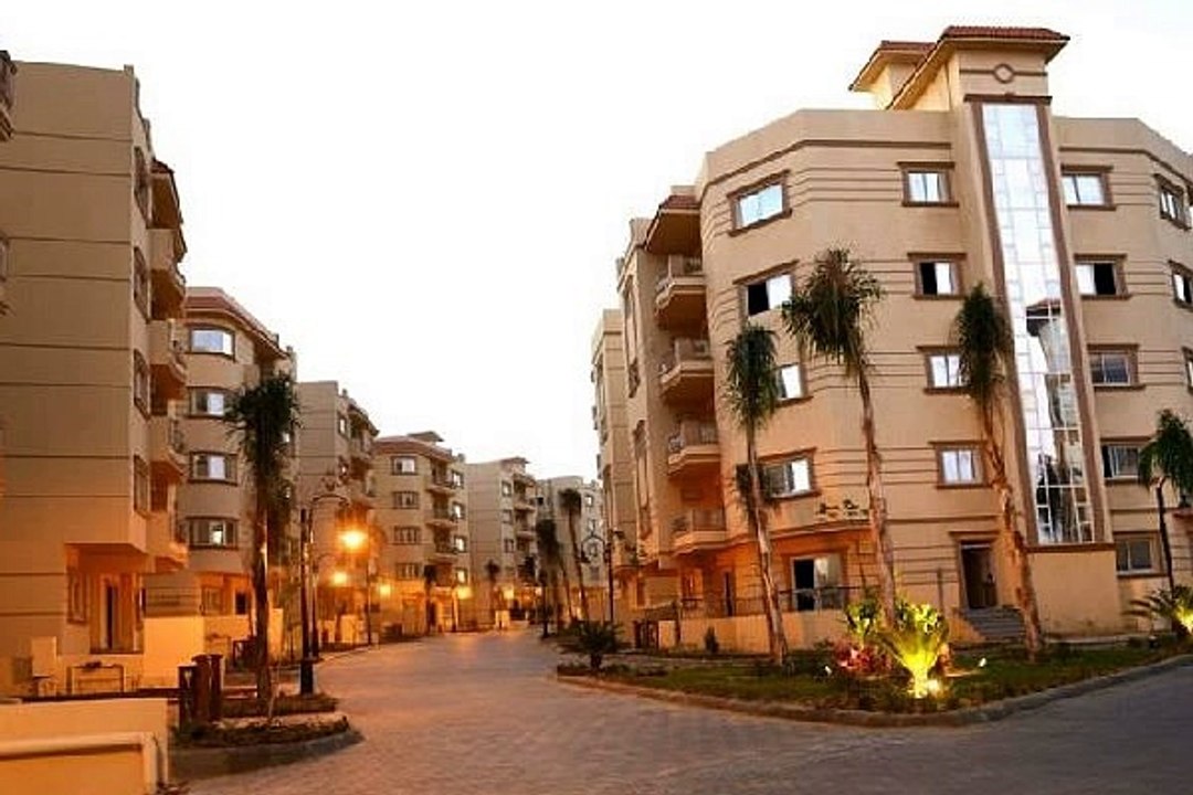 Flat For Sale 200 m2 Super Lux In Compound Family City Closed To Rehab
