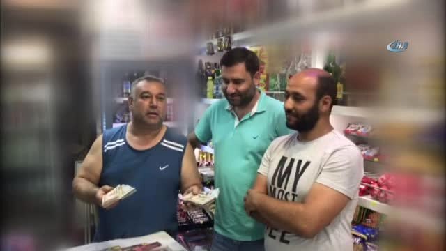 Kuşadası'nda 'İnsanlık Ölmemiş' Dedirten Hareket