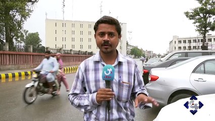 Light rainfall turns weather pleasant in Lahore