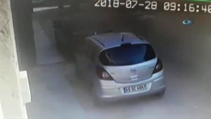 İzmir'de Eski Koca Dehşeti Kamerada