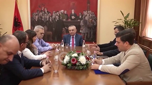 Ora News - Kundërpërgjigja e Metës për Teatrin Kombëtar