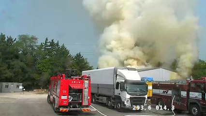 리튬이온 배터리 창고서 불...7시간 만에 진화 / YTN