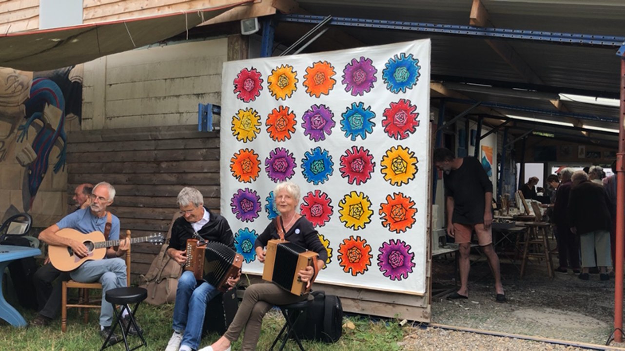 Art-Tika rassemble artistes et public à Gare-La-Forêt