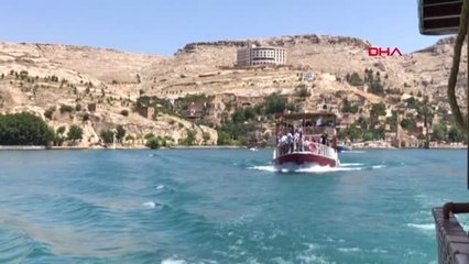 Şanlıurfa Halfeti'ye Turist Akını