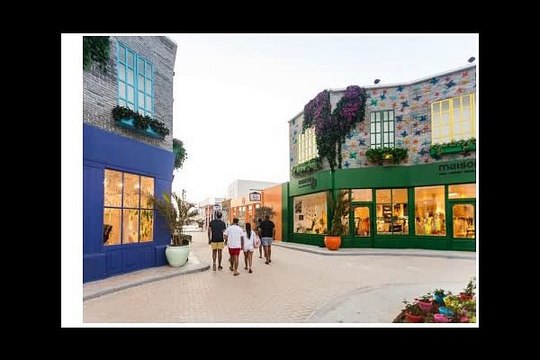 Book Now in Hacienda Bay Lakeyard Retail for sale