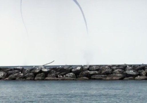 'Duelling' Waterspouts Spotted Over Lake Erie