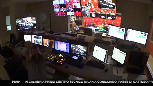 Non Succederà più - 28 Luglio 2018- Rubrica Lo Scrigno di Rebecca con Rebecca De Pasquale(GF14) Angela Viviani (GF13)