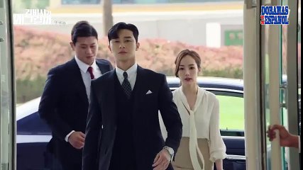 WHAT´S WRONG WITH SECRETARY KIM / QUE LE OCURRE A LA SECRETARIA KIM