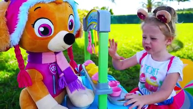 nastya pretend play in shopping