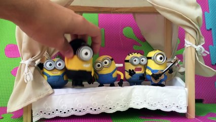 Download Video: 5 Little Minions Jumping on the Bed (5 little monkeys)