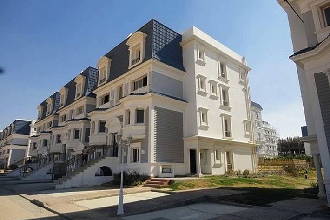 Duplex with Roof in mountain view Hyde park for sale with installments