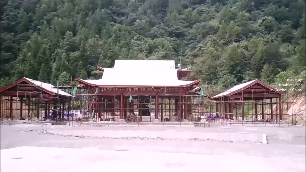 Kommunisten wollen Tempel errichten und hinterlassen ein lost Place