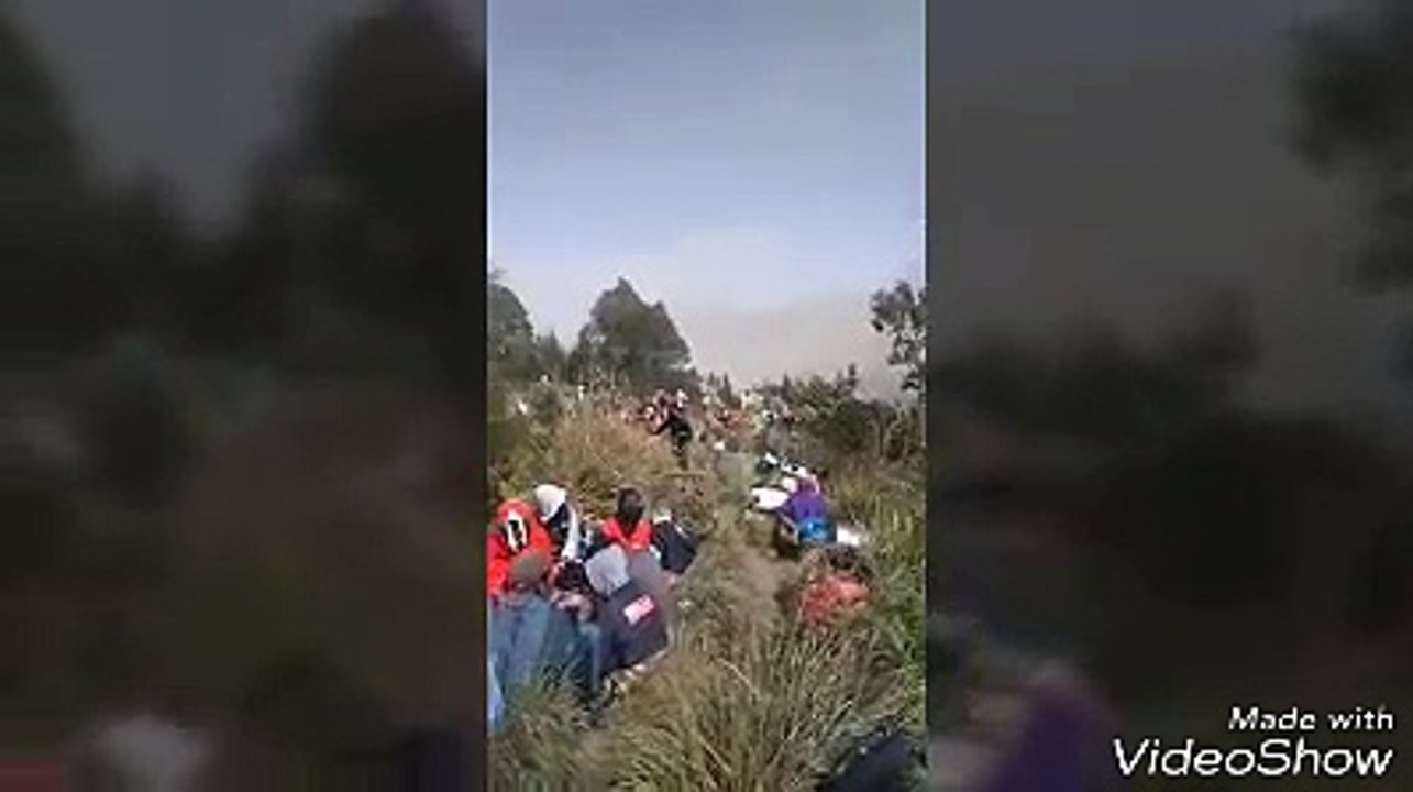 Para pendaki saat gempa Mt. Rinjani!