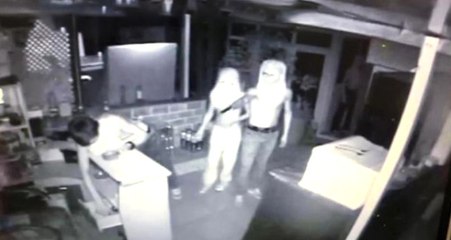 Kişi Başına 1,5 Lira Düşen Silahlı Soygun Anbean Kameralara Yansıdı!