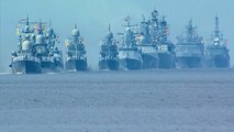 شاهد: روسيا تحيي يوم البحرية باستعراض أساطيلها في سان بطرسبرغ