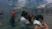 ادامه عملیات نجات در آتش‌سوزی مرگبار یونان؛ ویدیویی از به آب زدن سانحه دیدگان