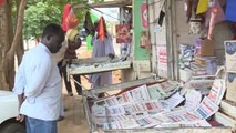 الأزمة الاقتصادية تلقي بظلالها على الصحف السودانية